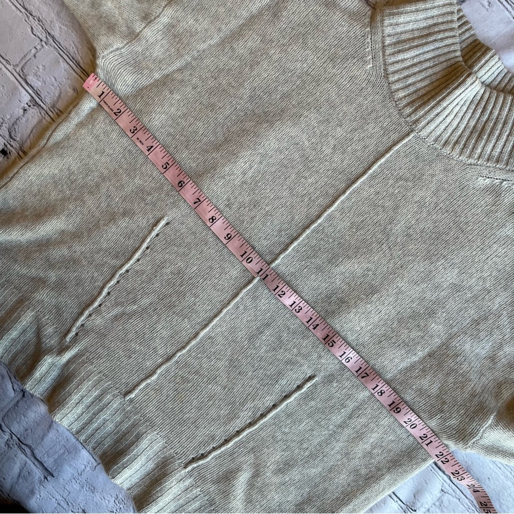 Saks Fifth Avenue 100% Cashmere Sweater Womens Large Gray Neural Quiet Luxury - Picture 3 of 16